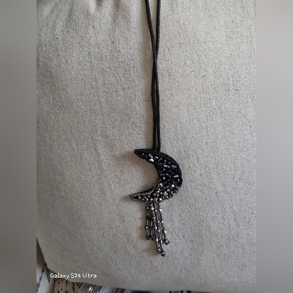 Yankee Candle & 2 Bag Charms 3 Piece Halloween Set: YC 22oz Candle & Moon / Star - Picture 11 of 13